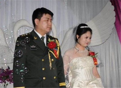 4、军人结婚配偶能随军吗:军校毕业后，妻子是可以随军吗
