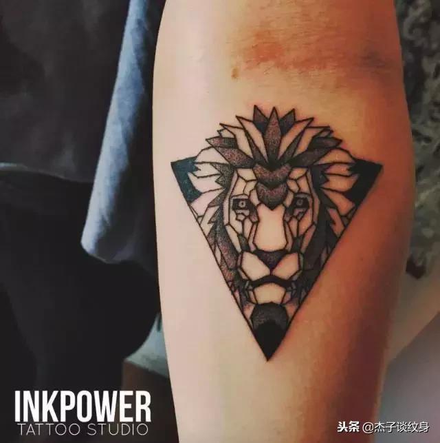 狮子座的图案可以纹吗，狮子座适合纹什么纹身