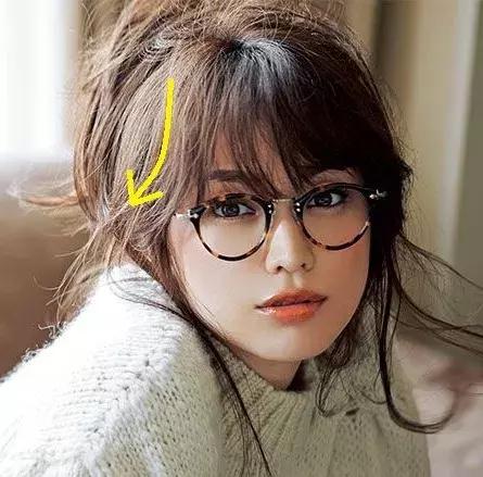 八字刘海戴眼镜韩式图片